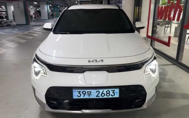 디올뉴니로EV 중고차 디 올 뉴 니로 EV 어스 매물 사진 7 - 2023/03 95,717km